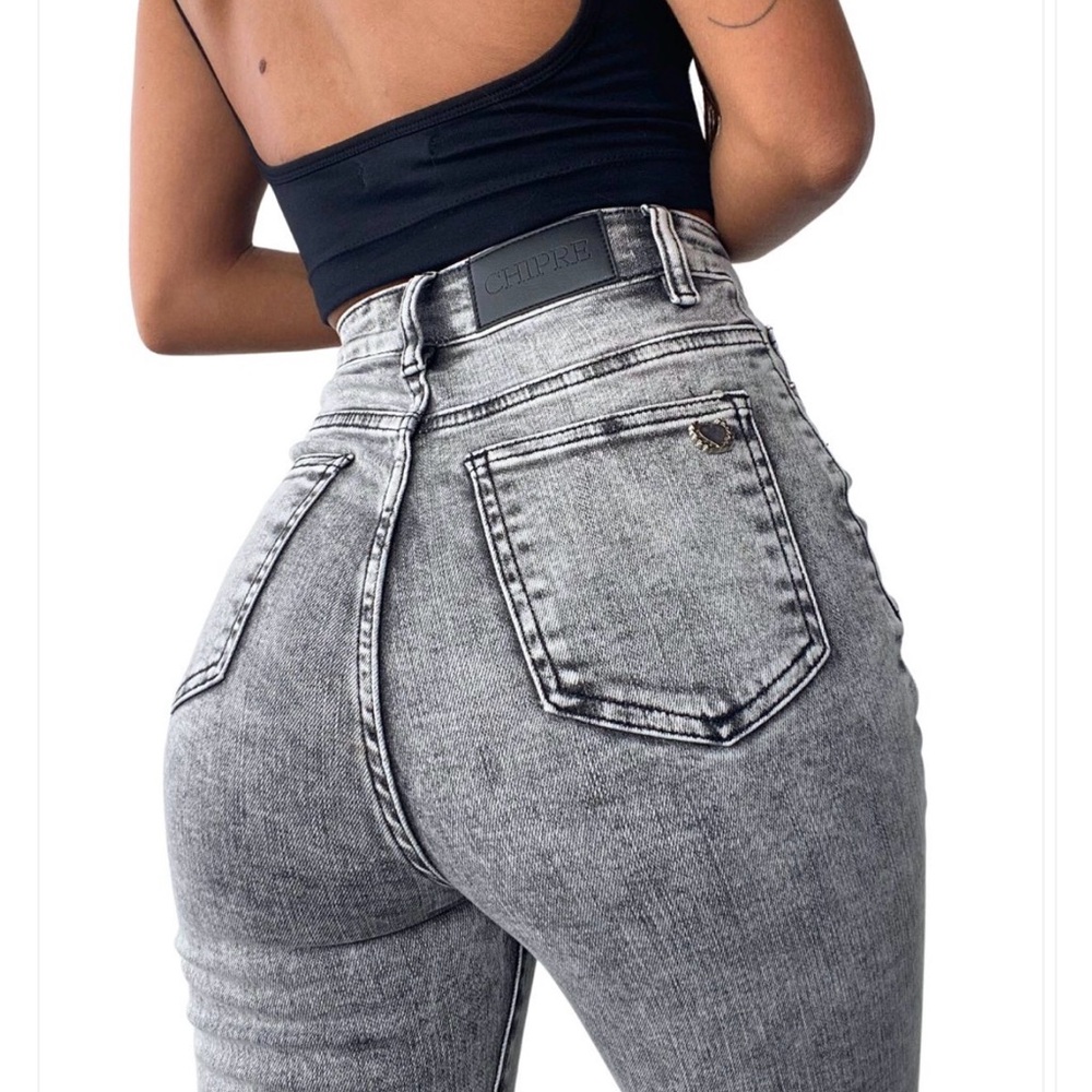 NWT Golden High-Waisted Skinny Jean, Size 30